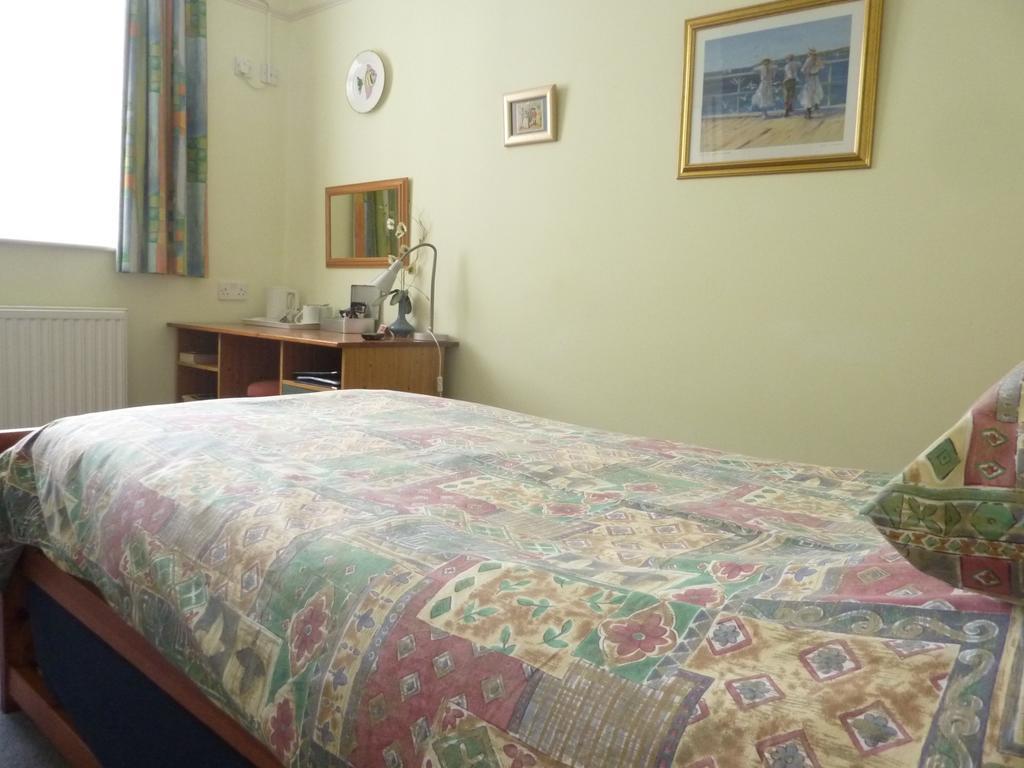 Bridge House B&B Челтнъм Екстериор снимка